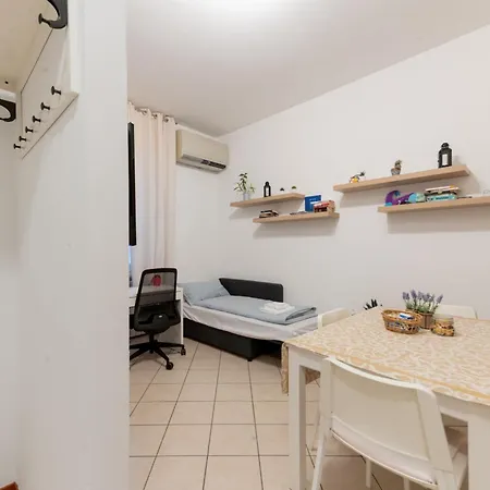 Holiday Apartment - Brescia Centro - Parcheggio Privato Exterior photo
