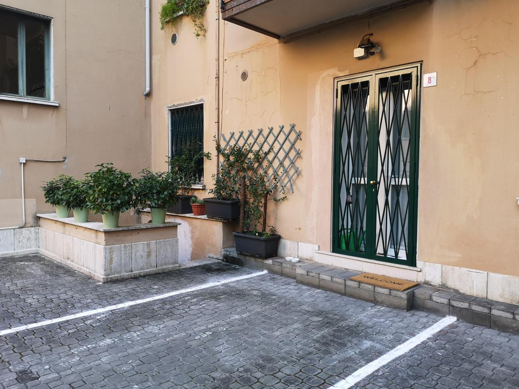 - Centro - Parcheggio Privato Apartment